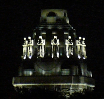 Völkerschlachtdenkmal Zoom Nacht